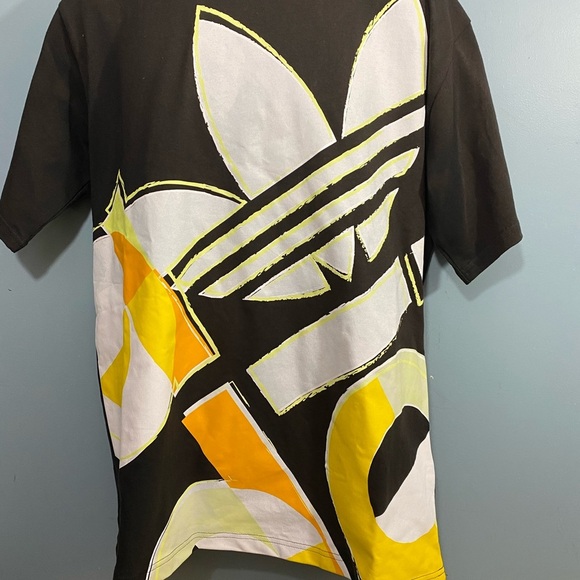 Men’s Adidas BOLD GRAPHIC TEE - Picture 3 of 5